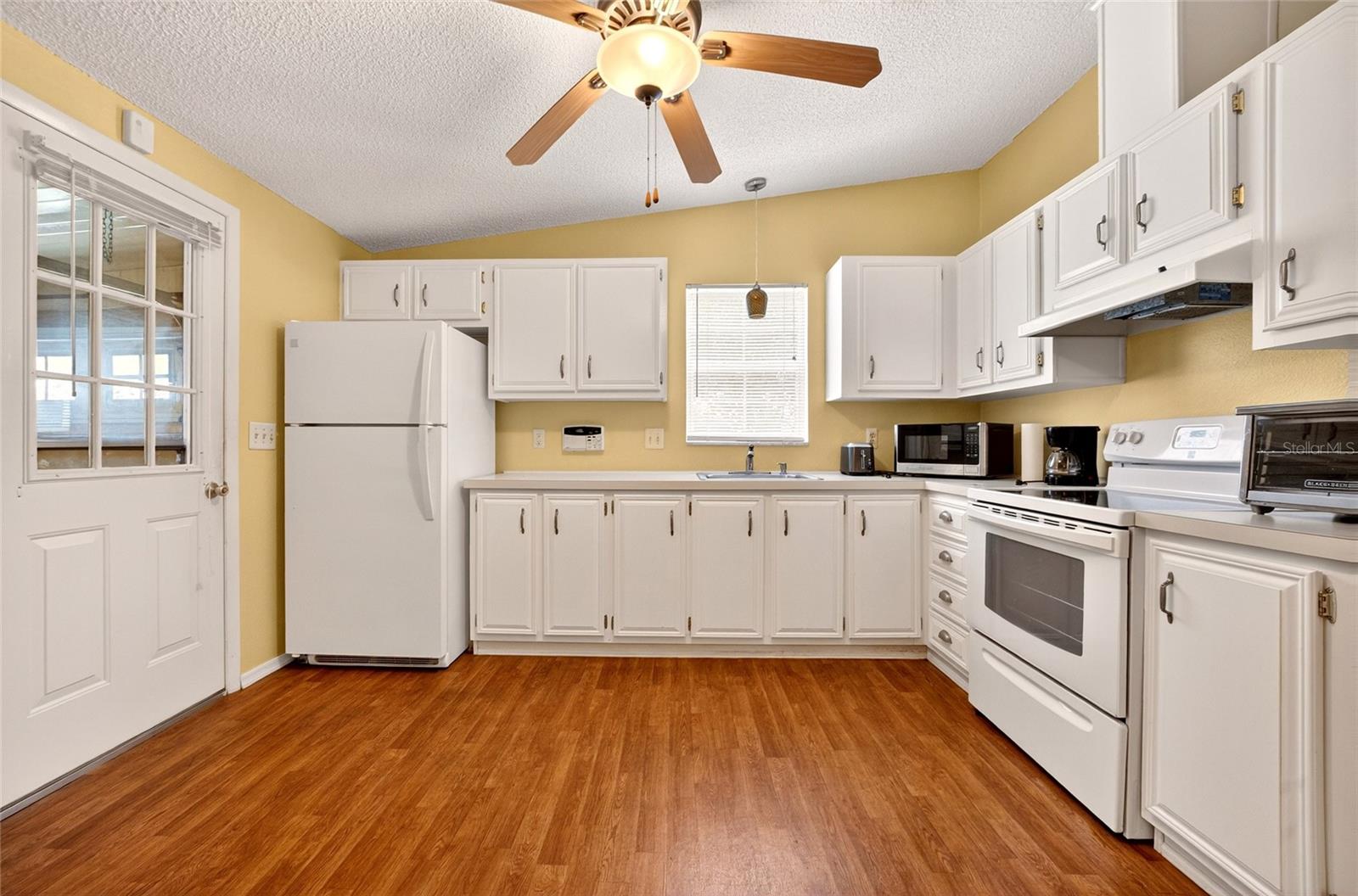 Image 19 of 87 For 1222 Zapata Place