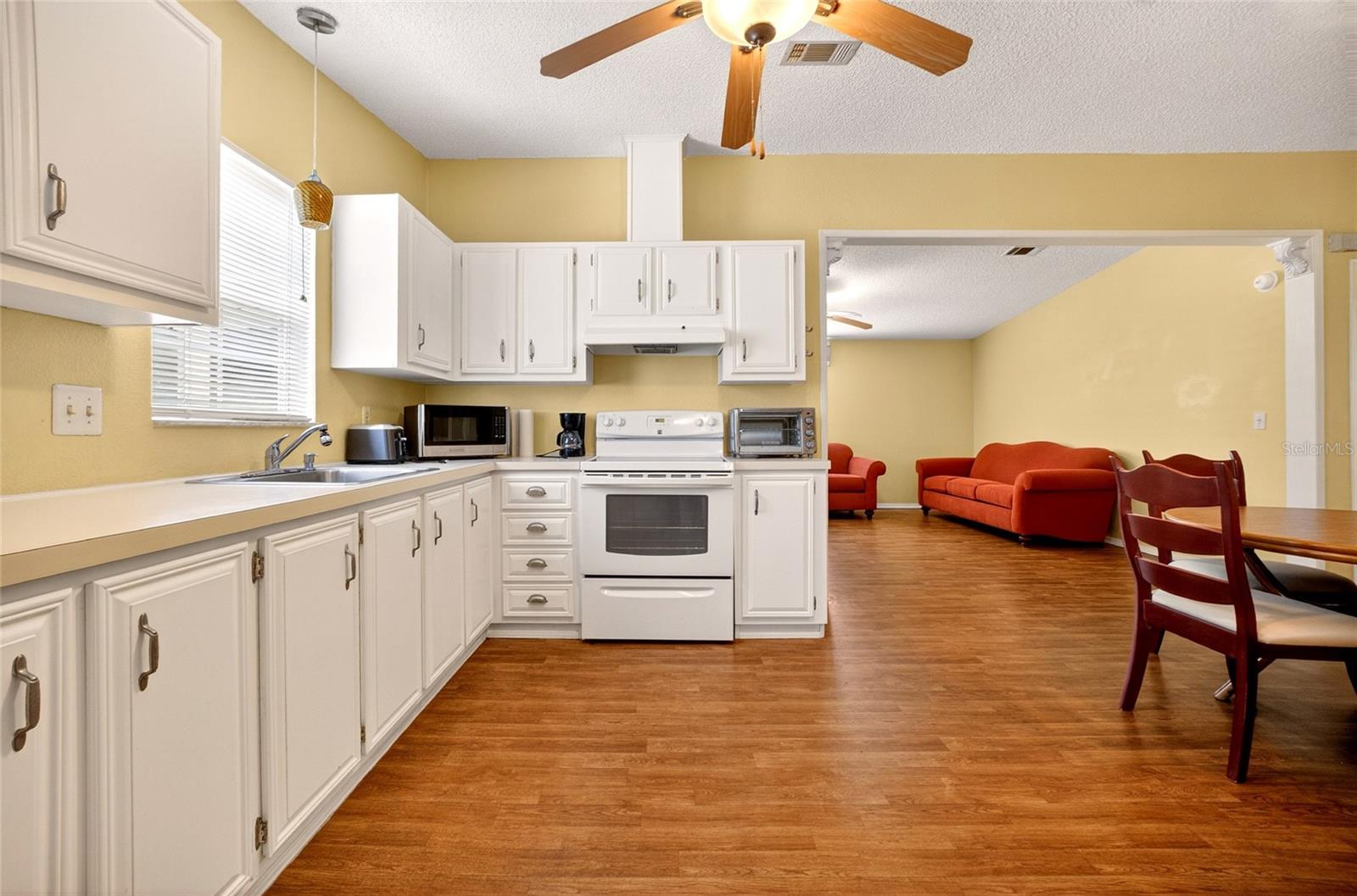 Image 21 of 87 For 1222 Zapata Place