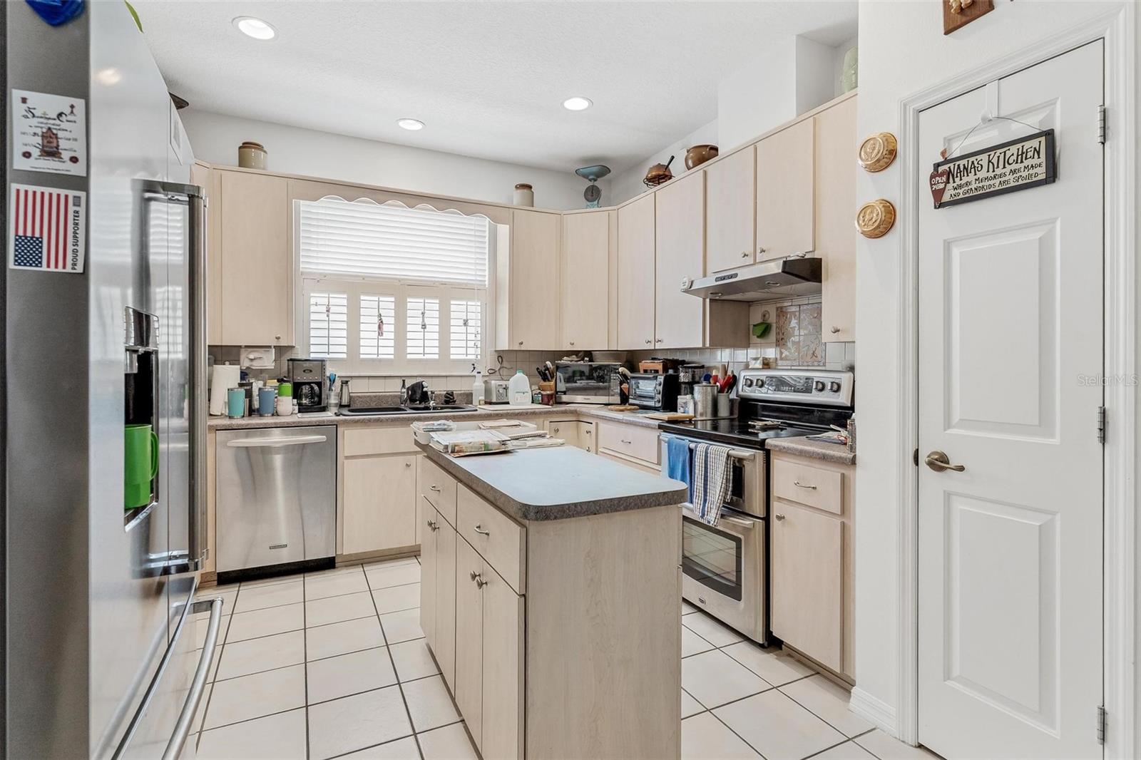 Image 12 of 78 For 6274 Sailboat Avenue