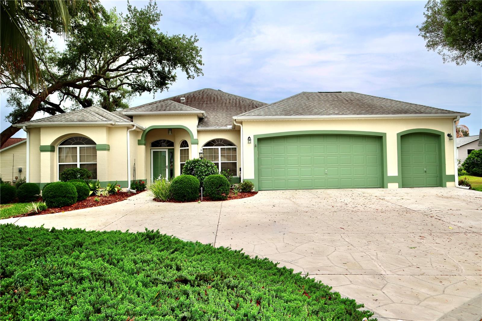 Details for 532 Carrera Drive, LADY LAKE, FL 32159