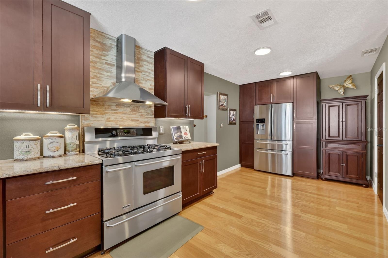 Image 15 of 83 For 32739 Lake Eustis Drive