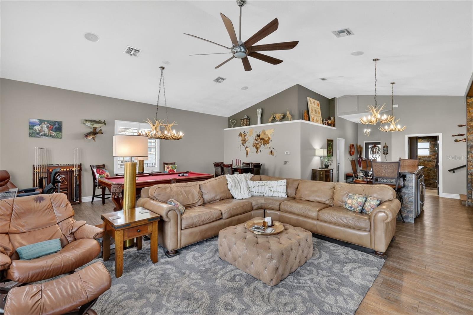 Image 17 of 83 For 32739 Lake Eustis Drive