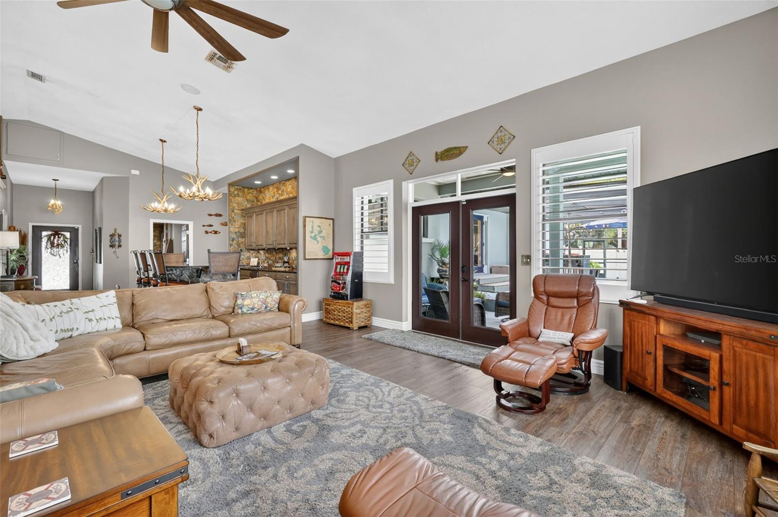 Image 18 of 83 For 32739 Lake Eustis Drive