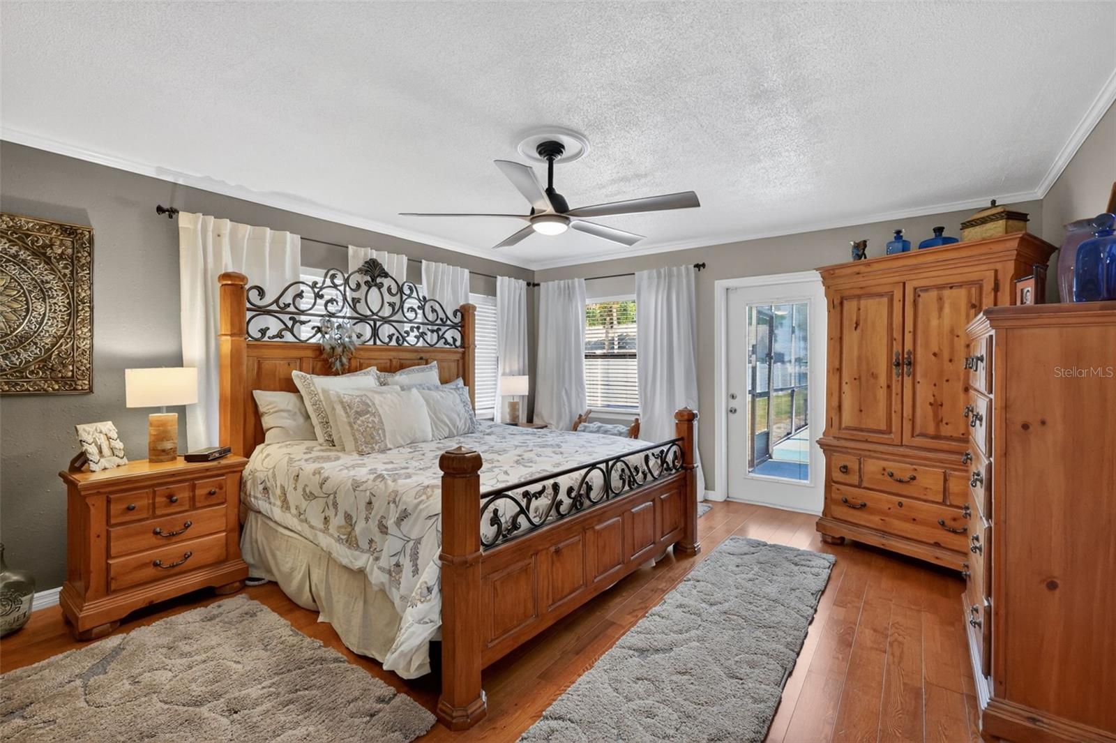 Image 27 of 83 For 32739 Lake Eustis Drive