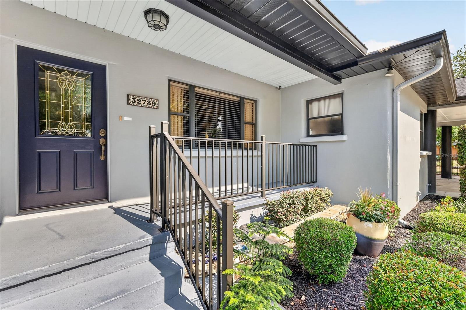 Image 4 of 83 For 32739 Lake Eustis Drive