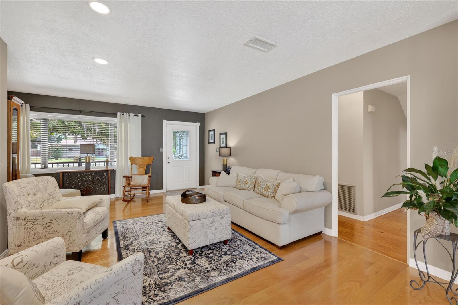Image 8 of 83 For 32739 Lake Eustis Drive
