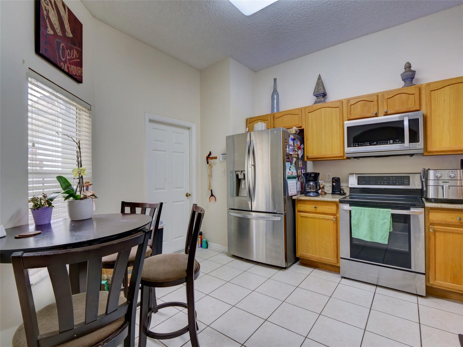Image 3 of 18 For 1804 Lake Villa Drive