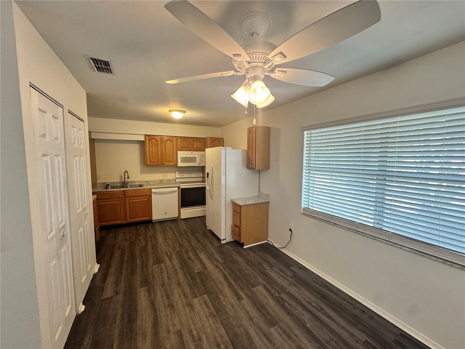 Image 3 of 13 For 316 Primrose Lane