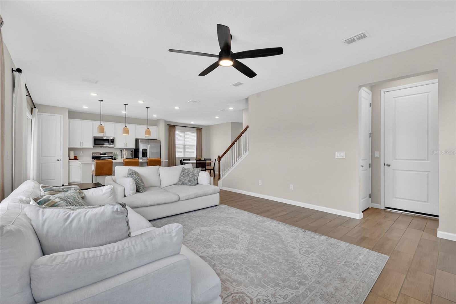 Image 13 of 53 For 3710 Malad Way