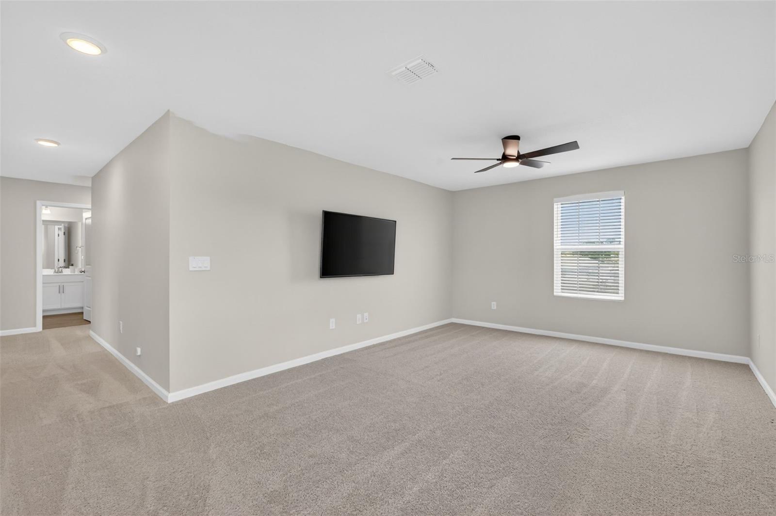 Image 15 of 53 For 3710 Malad Way
