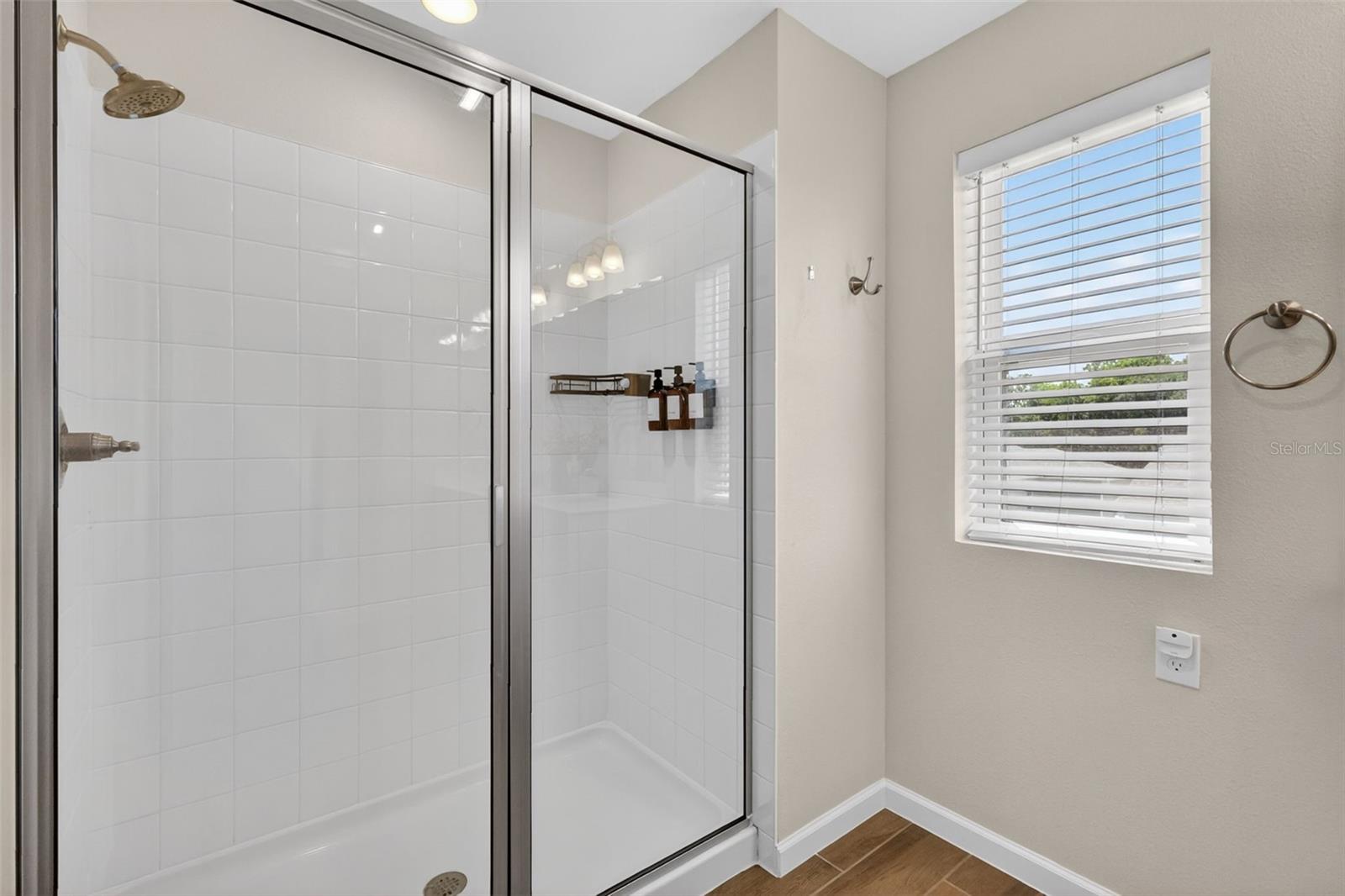 Image 20 of 53 For 3710 Malad Way