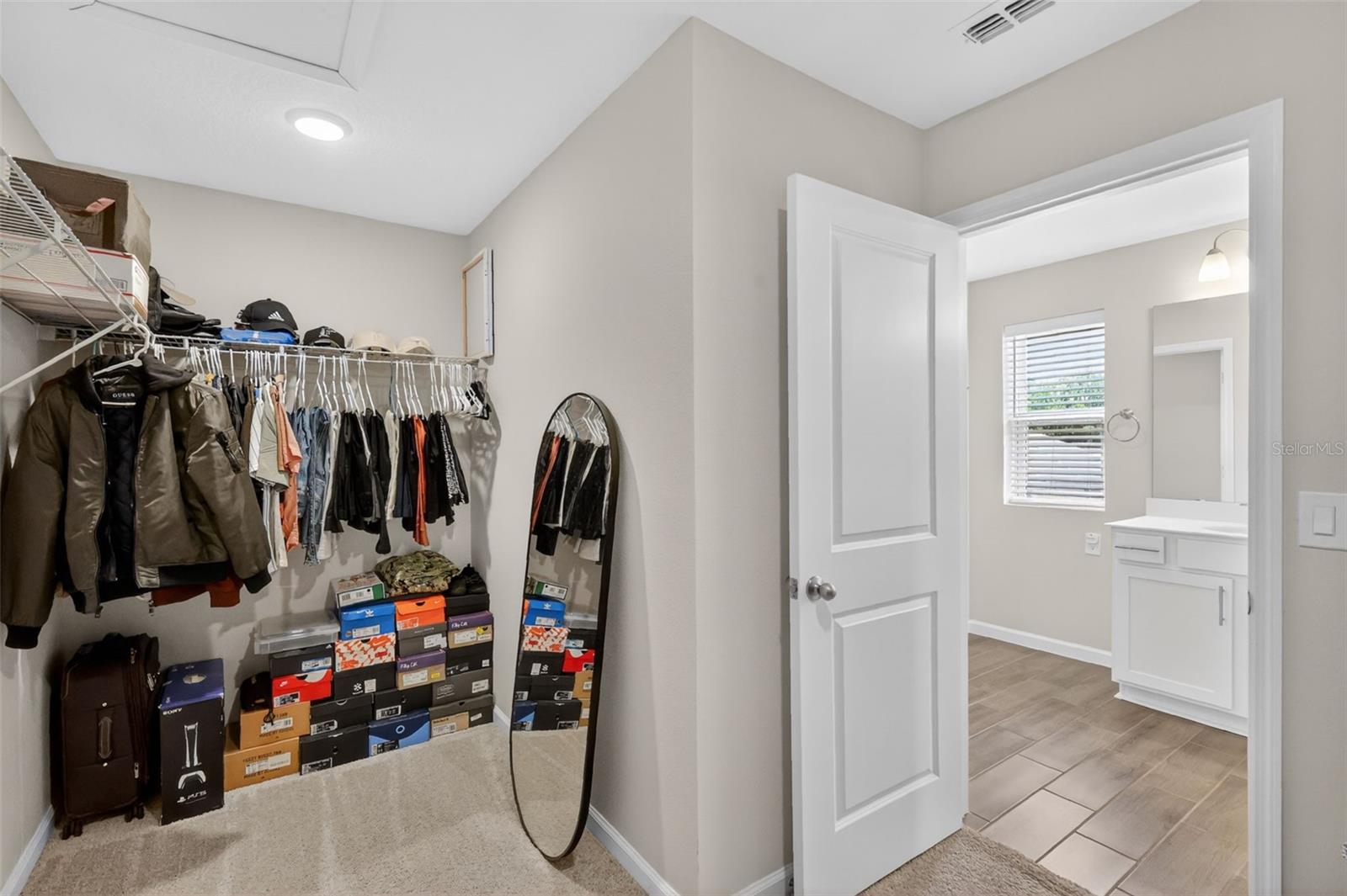 Image 22 of 53 For 3710 Malad Way