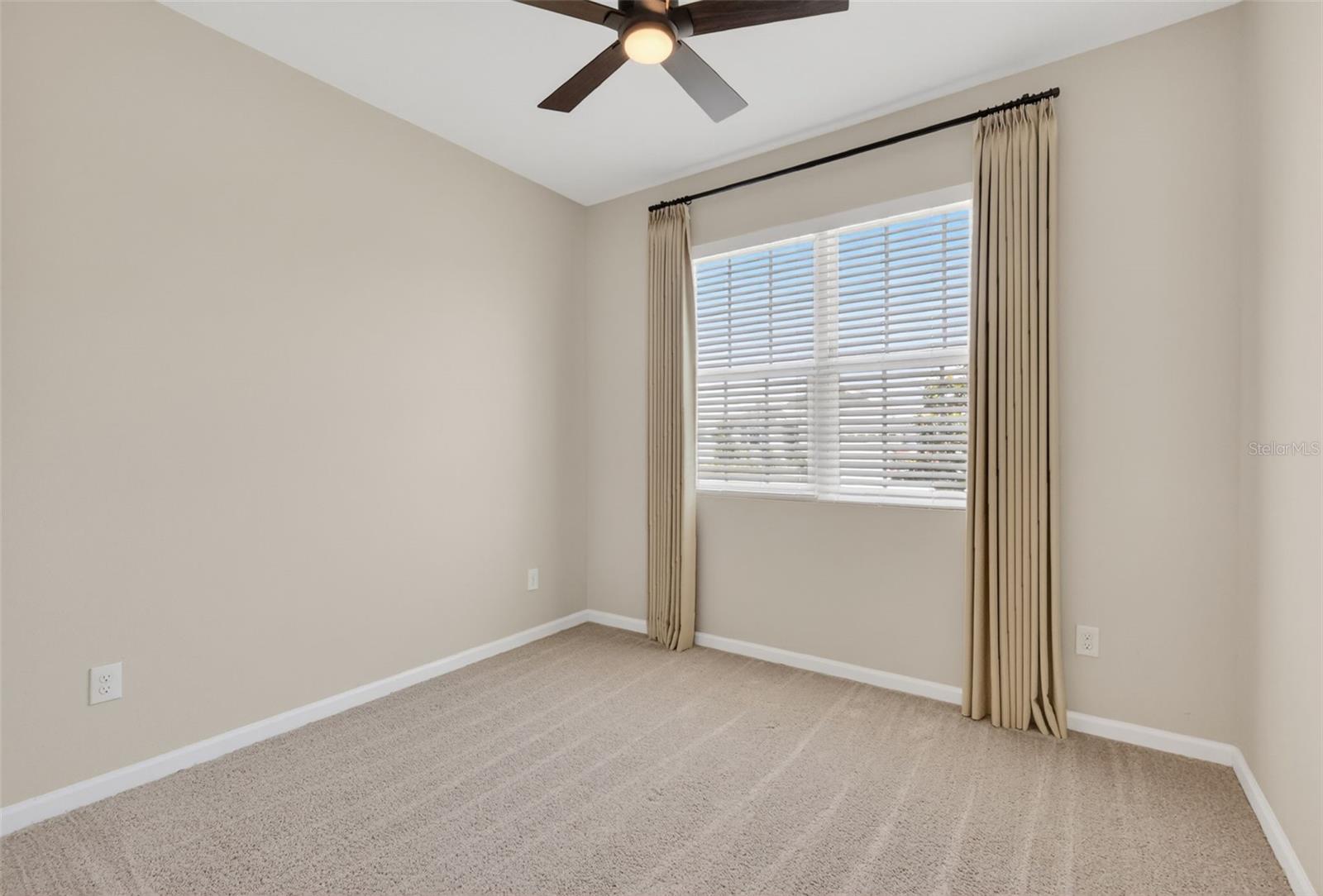 Image 28 of 53 For 3710 Malad Way