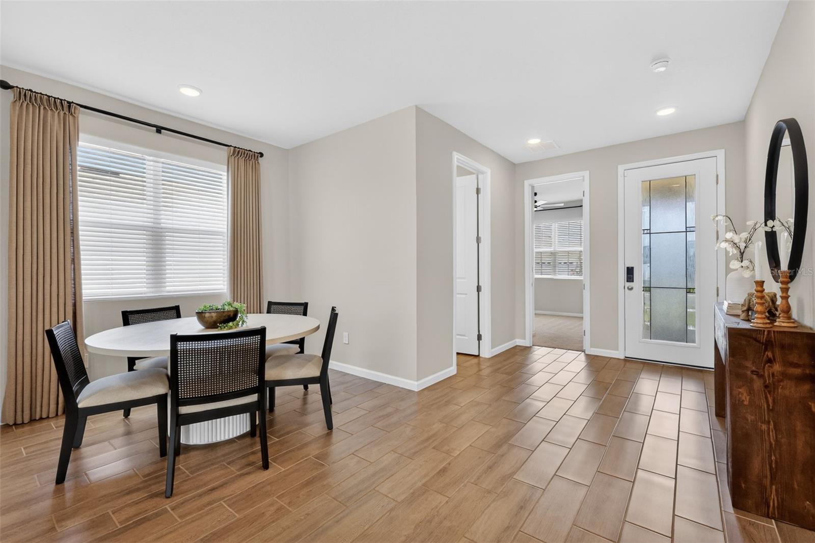 Image 5 of 53 For 3710 Malad Way
