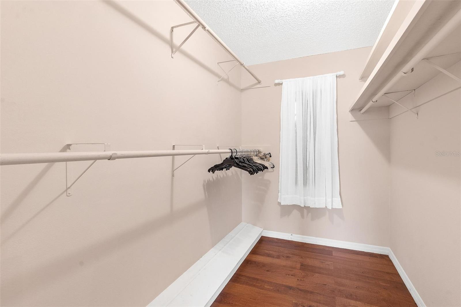 Image 34 of 57 For 2500 Urick Street