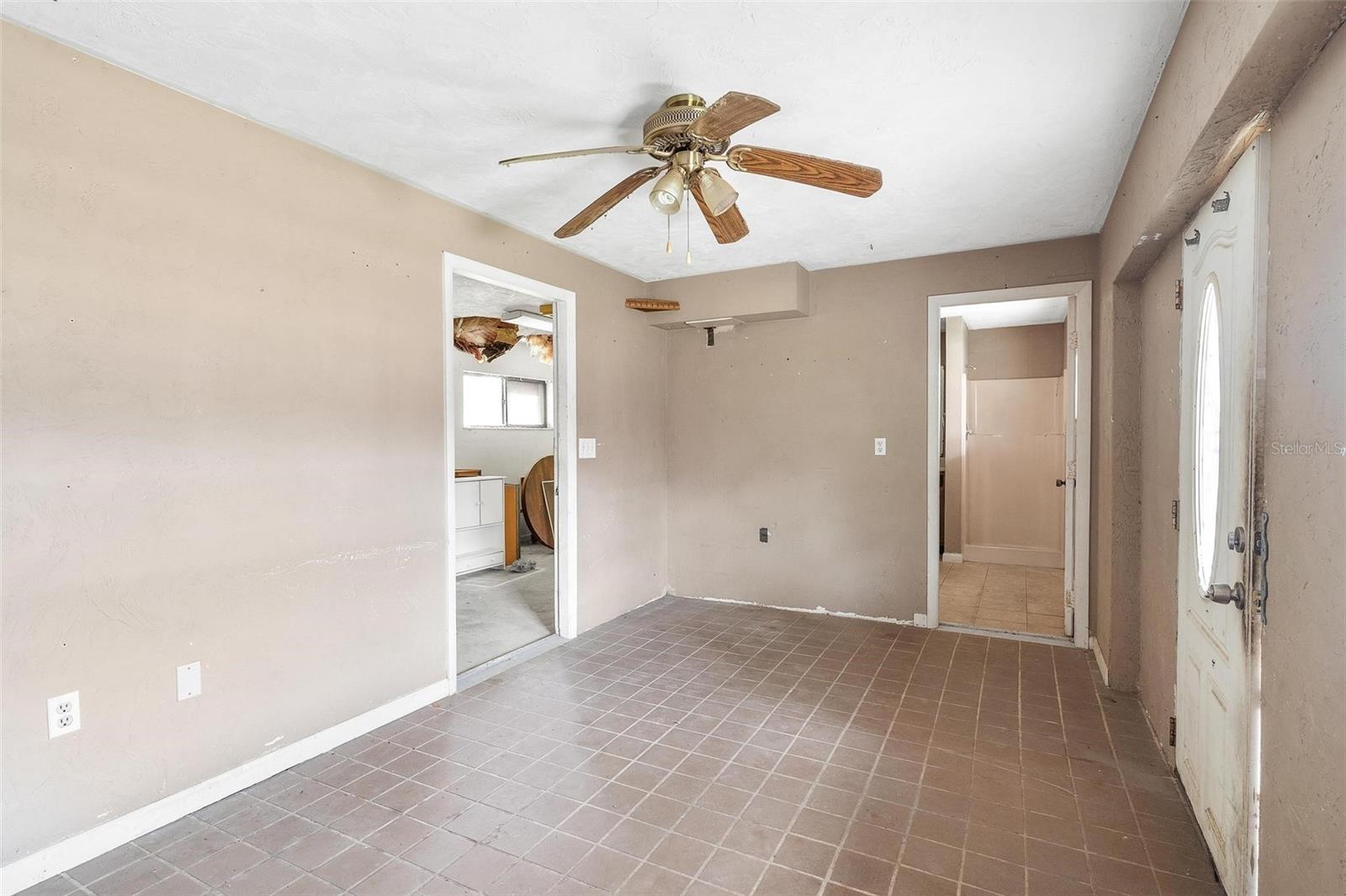 Image 41 of 57 For 2500 Urick Street