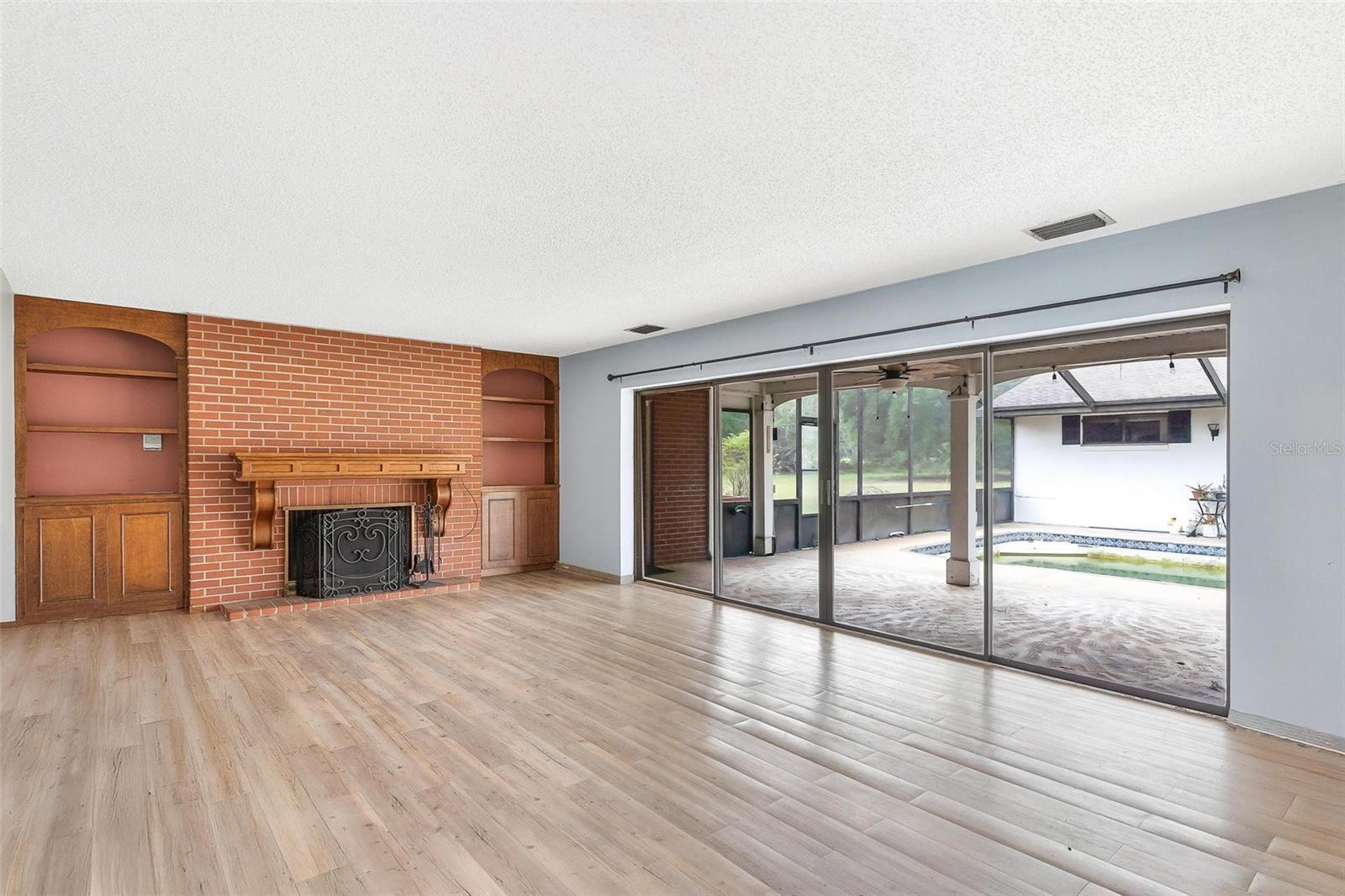 Image 9 of 57 For 2500 Urick Street