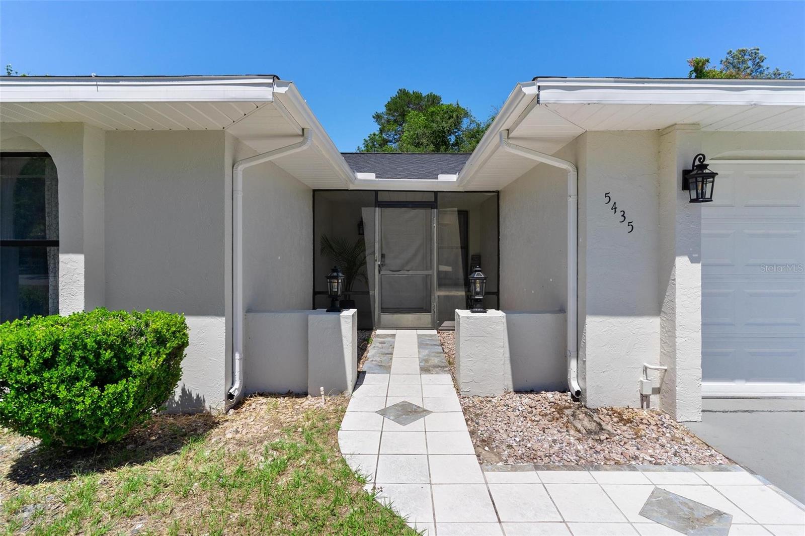 Image 4 of 53 For 5435 165th Street Road