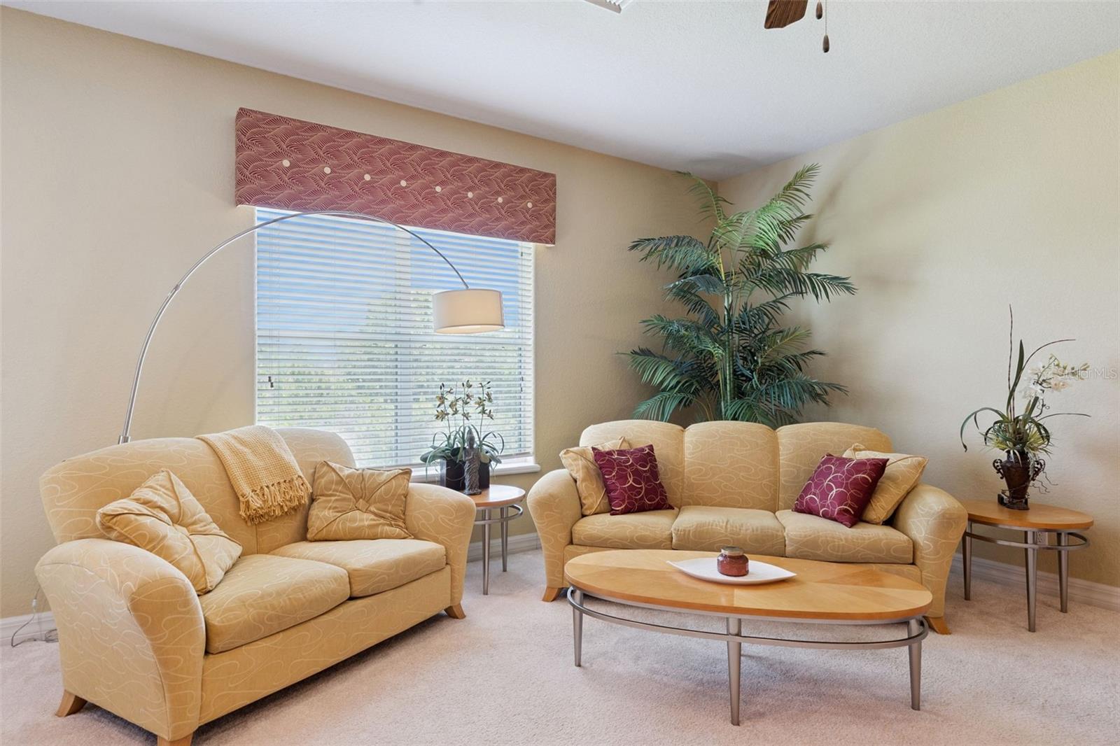 Image 10 of 52 For 1005 Green Gate Boulevard