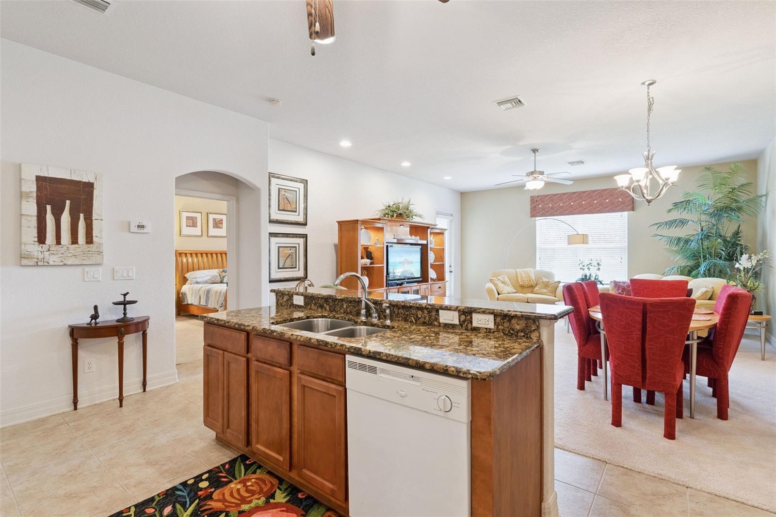 Image 14 of 52 For 1005 Green Gate Boulevard