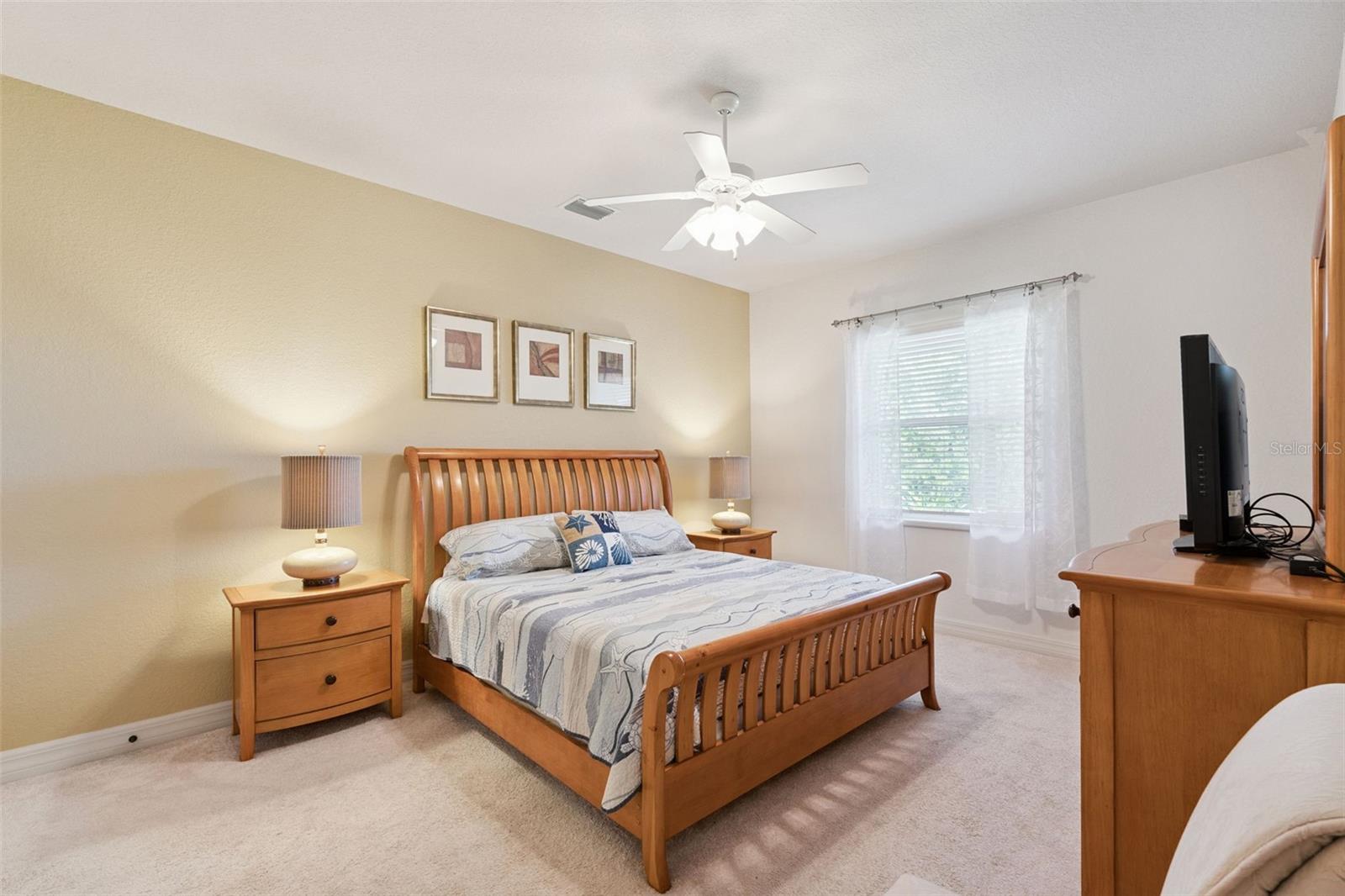 Image 18 of 52 For 1005 Green Gate Boulevard