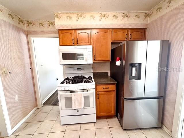 Image 10 of 44 For 121 E Pine St