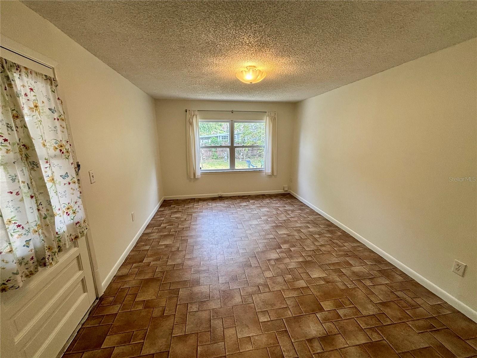 Image 12 of 22 For 1219 Lake Highland Drive