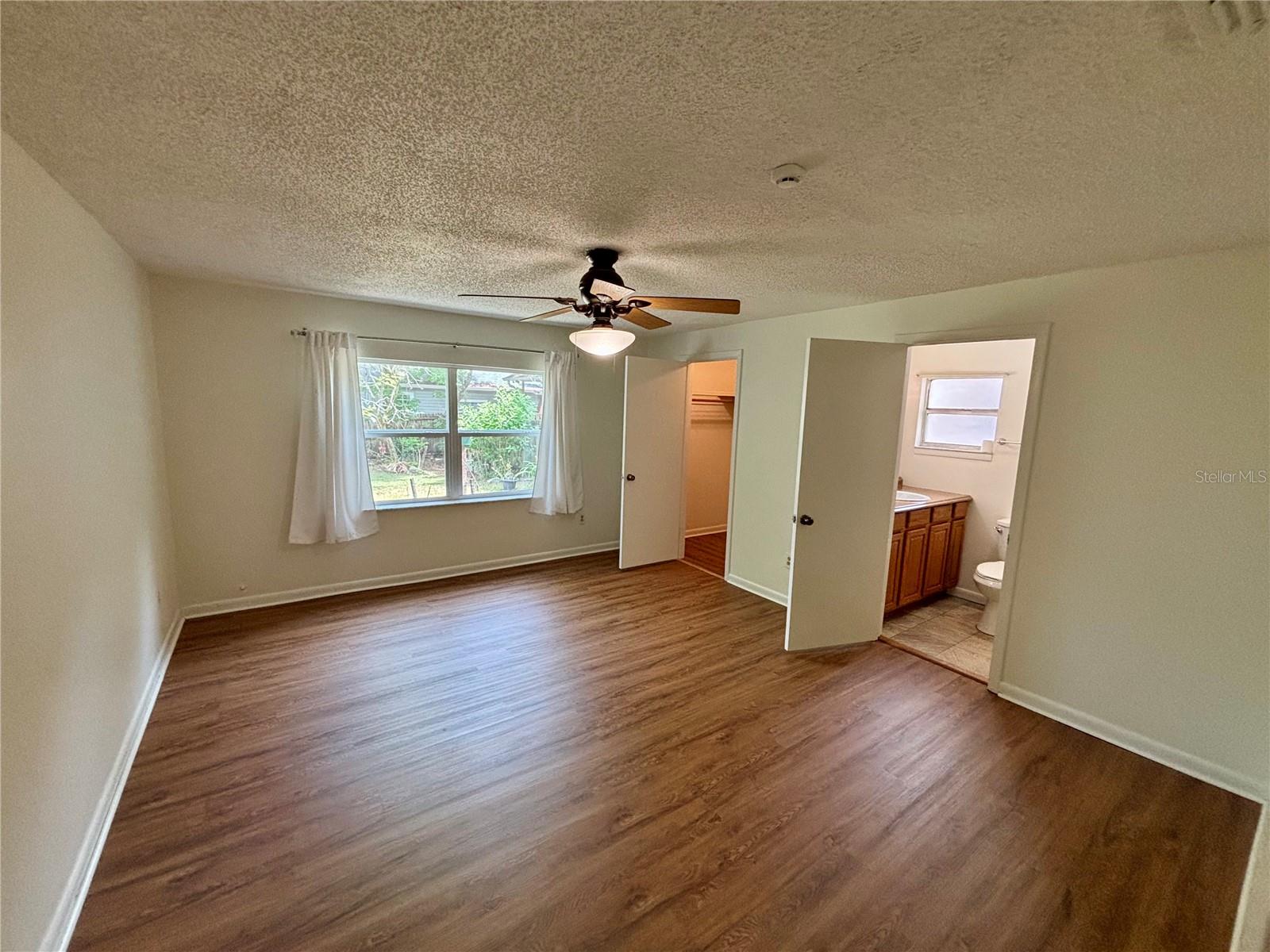 Image 9 of 22 For 1219 Lake Highland Drive
