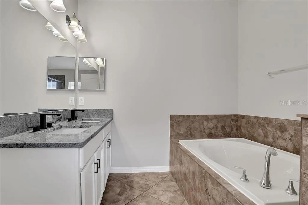 Image 21 of 28 For 4908 Havilland Drive