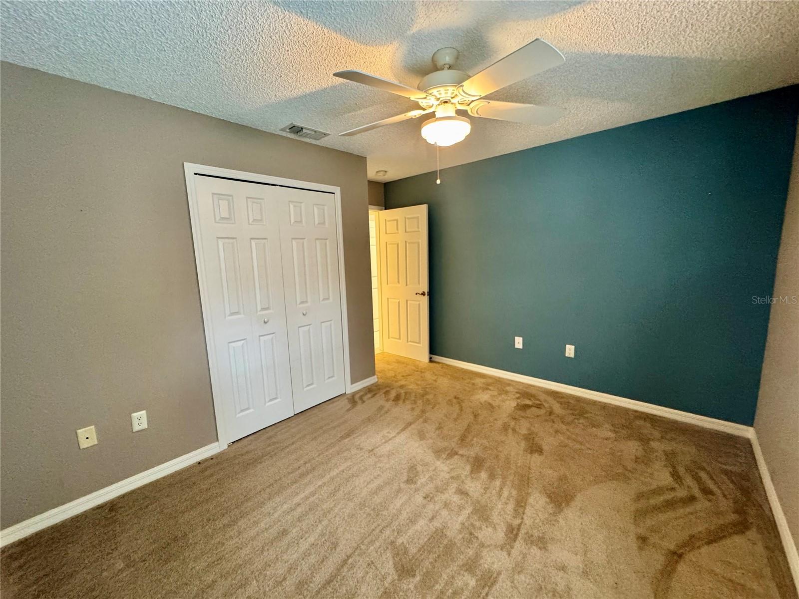 Image 19 of 27 For 549 Golfview Court