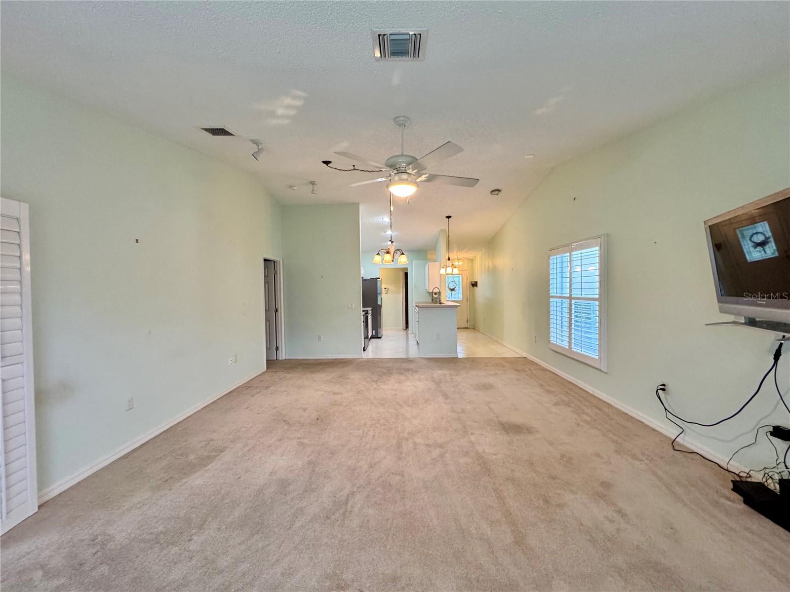 Image 9 of 27 For 549 Golfview Court