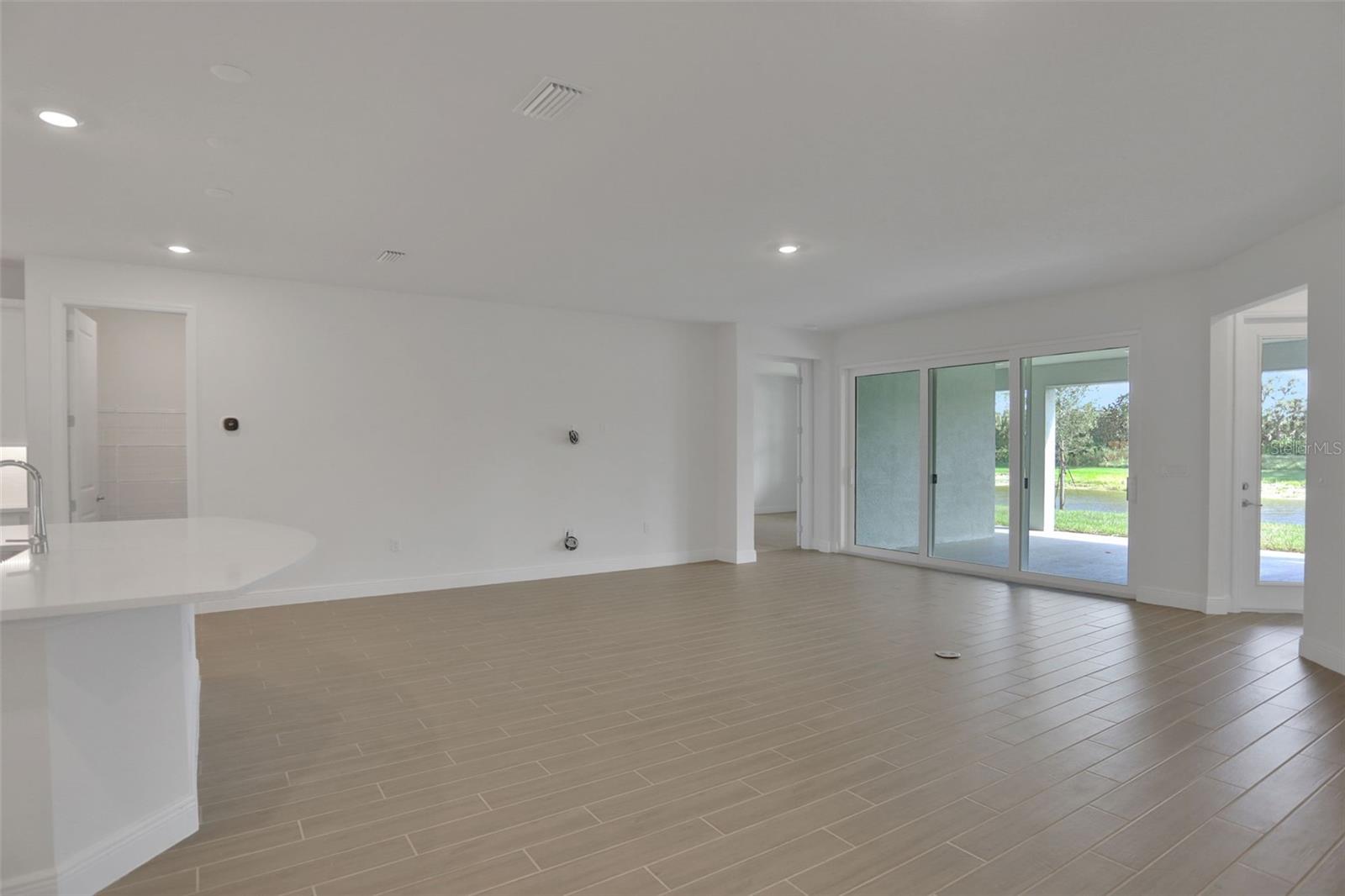 Image 18 of 42 For 7414 Sea Manatee Street