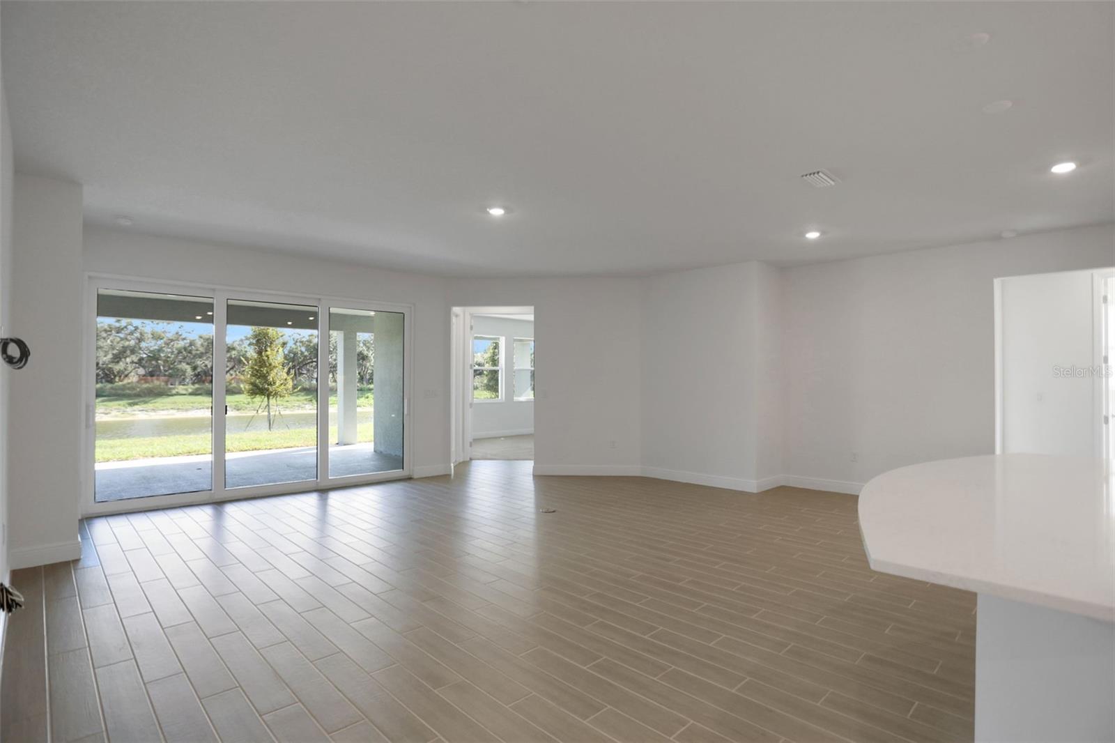 Image 36 of 42 For 7414 Sea Manatee Street