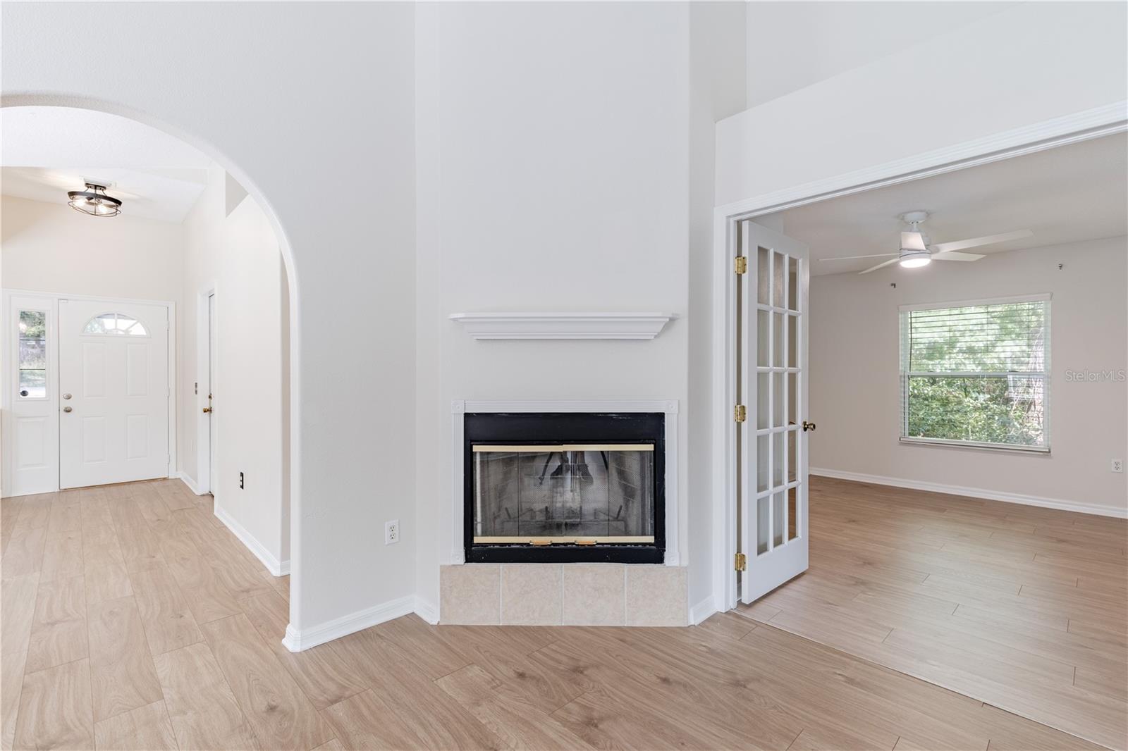 Image 15 of 36 For 31080 Lochmore Circle