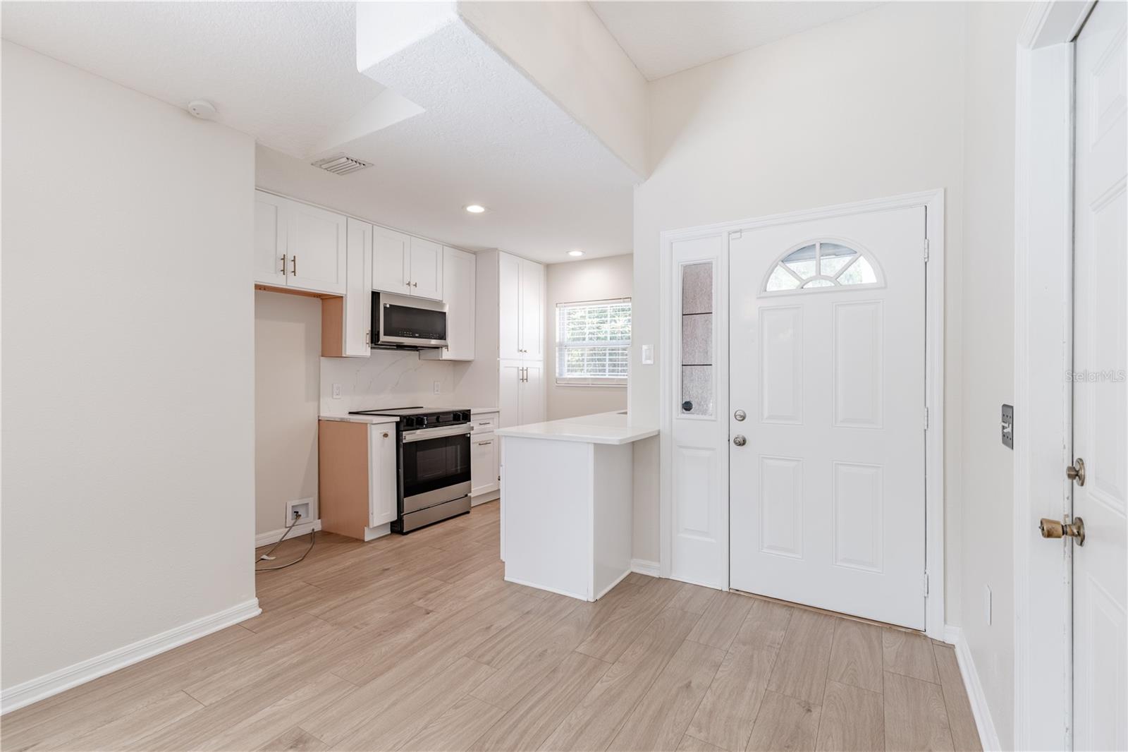 Image 7 of 36 For 31080 Lochmore Circle