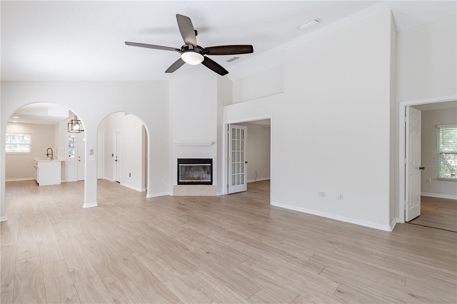 Image 8 of 36 For 31080 Lochmore Circle