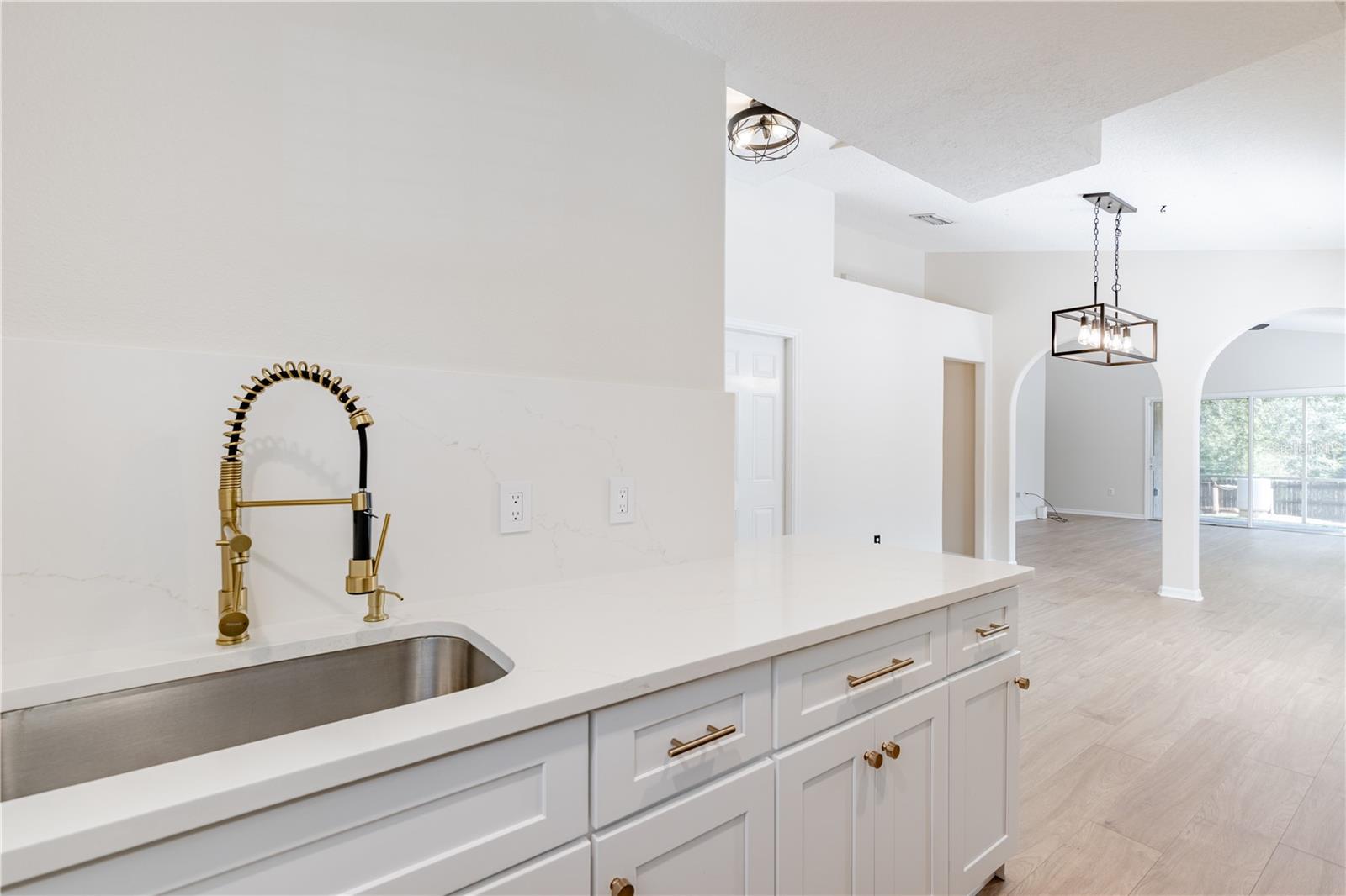 Image 9 of 36 For 31080 Lochmore Circle