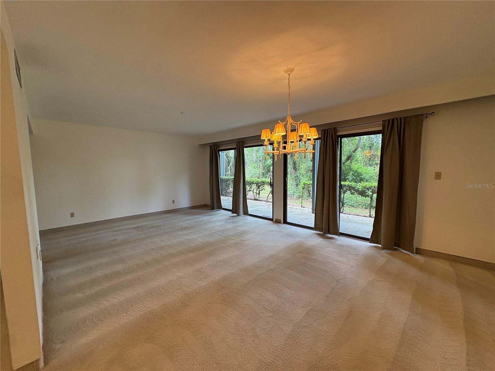 Image 4 of 11 For 931 Tennis Way 3171