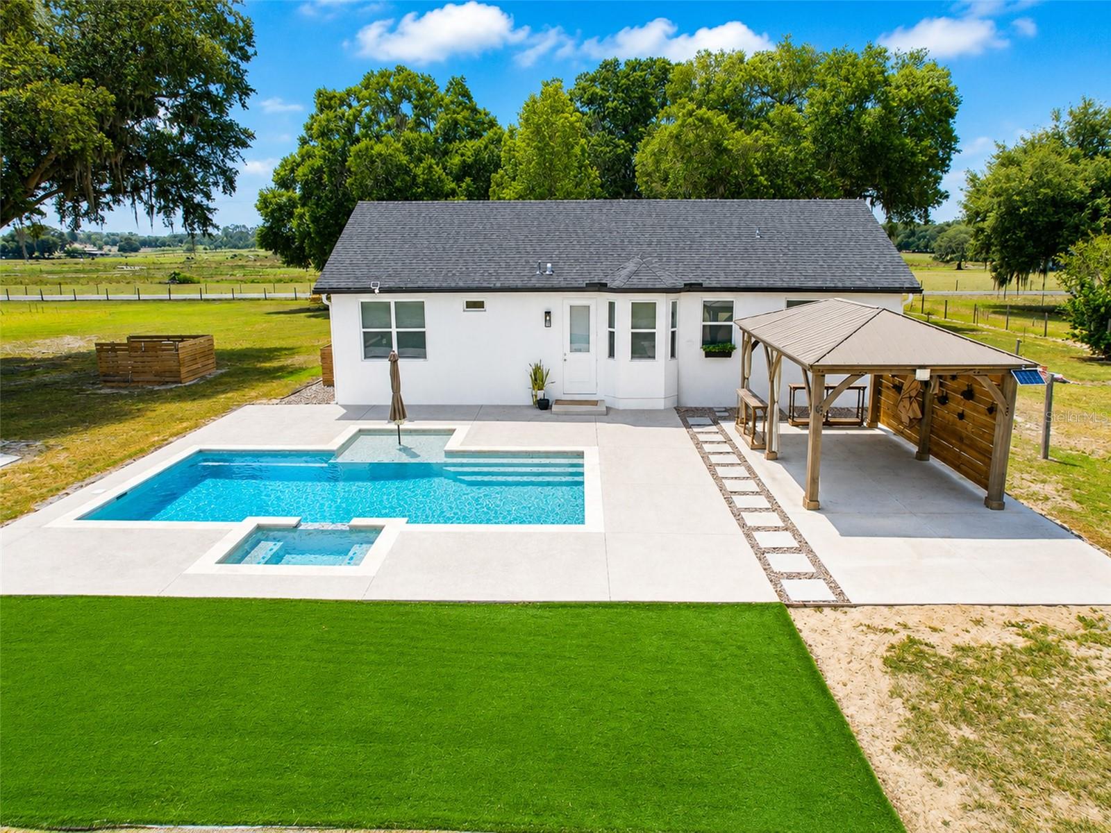 Image 5 of 43 For 13810 Rester Road