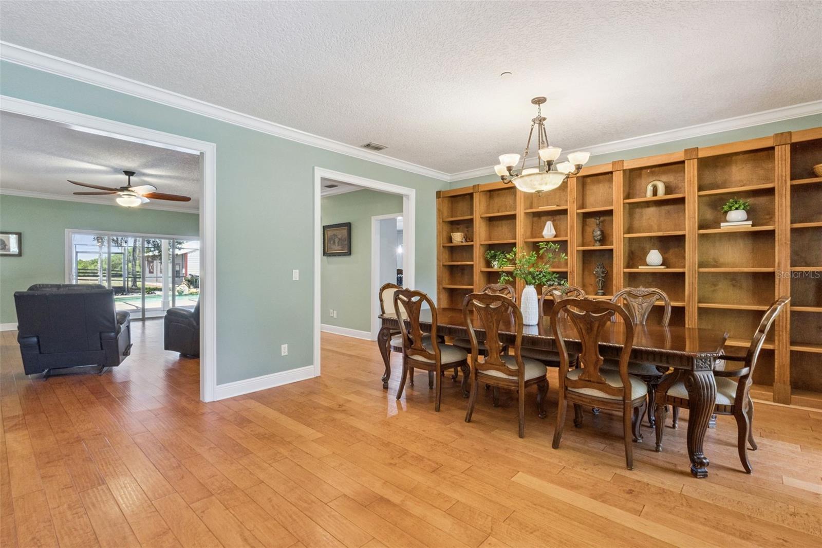 Image 10 of 69 For 14951 Thoroughbred Ln