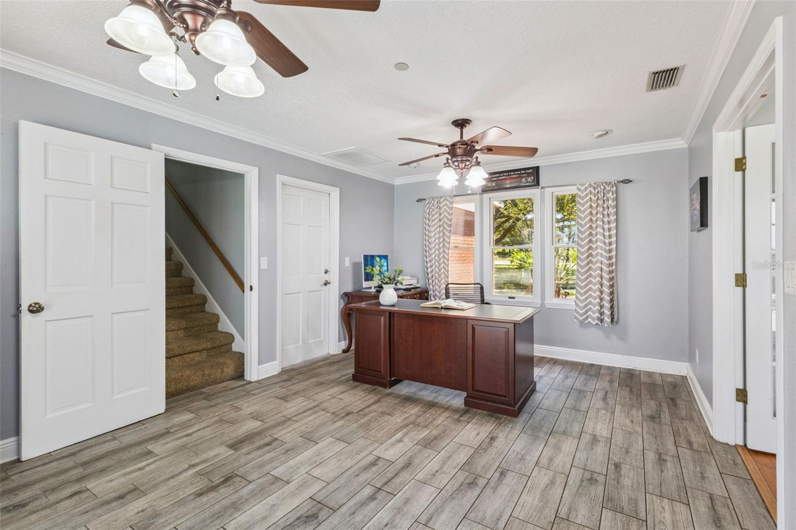 Image 25 of 69 For 14951 Thoroughbred Ln