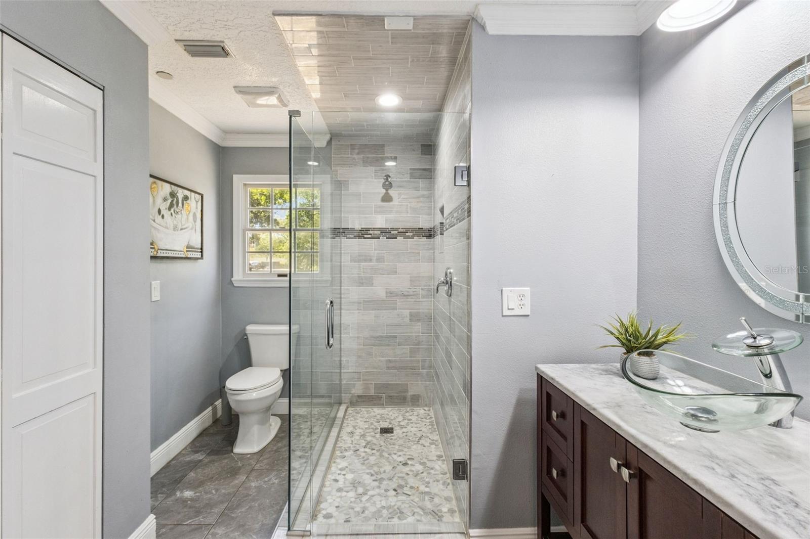 Image 41 of 69 For 14951 Thoroughbred Ln