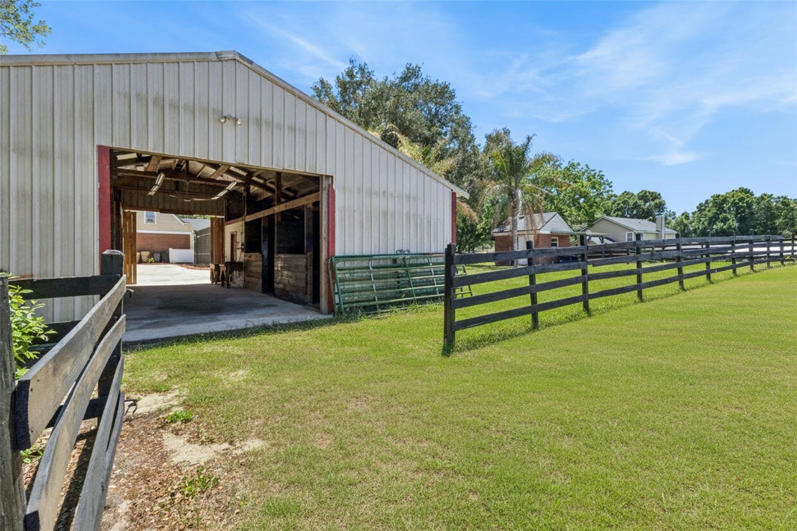 Image 54 of 69 For 14951 Thoroughbred Ln