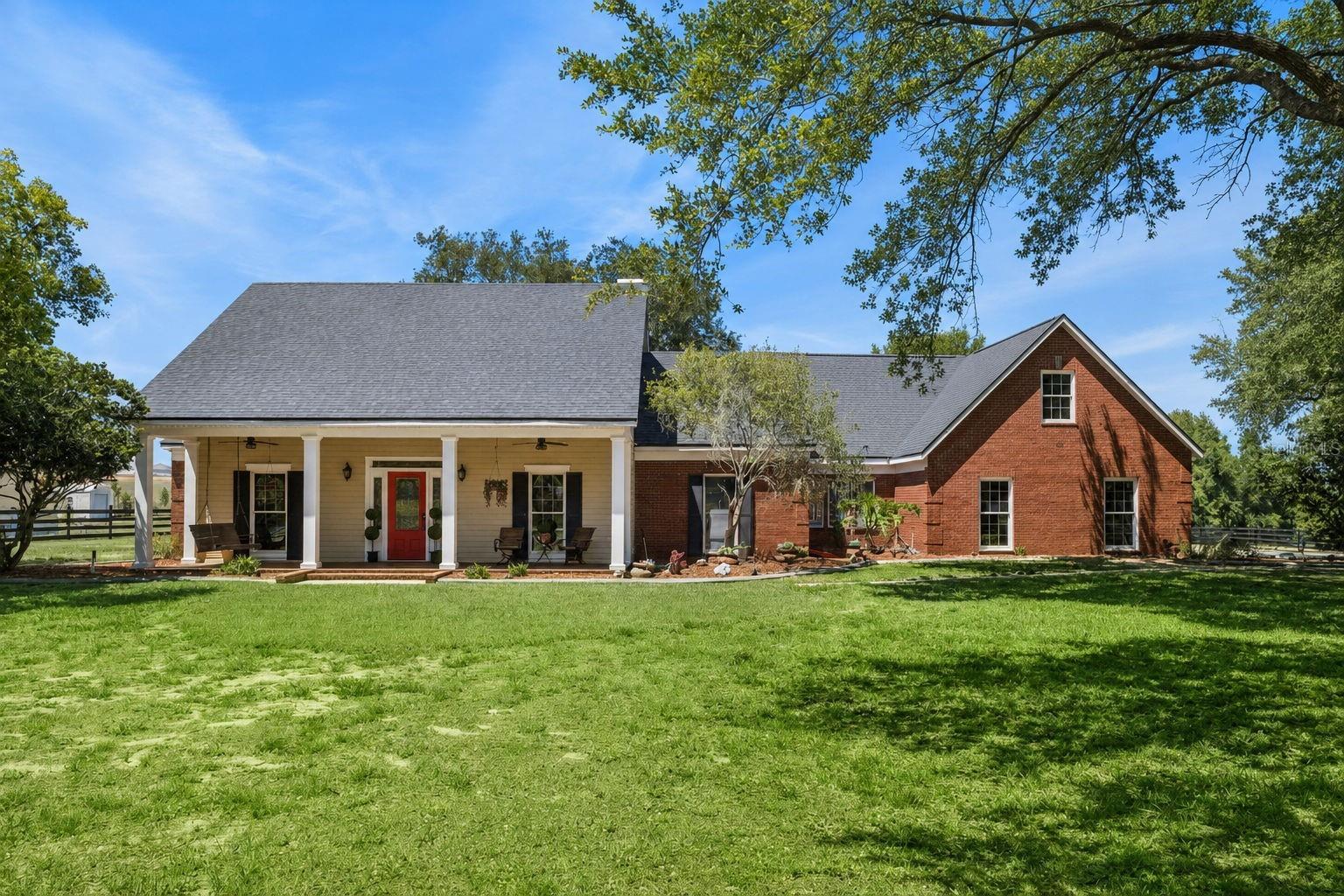 Image 6 of 69 For 14951 Thoroughbred Ln