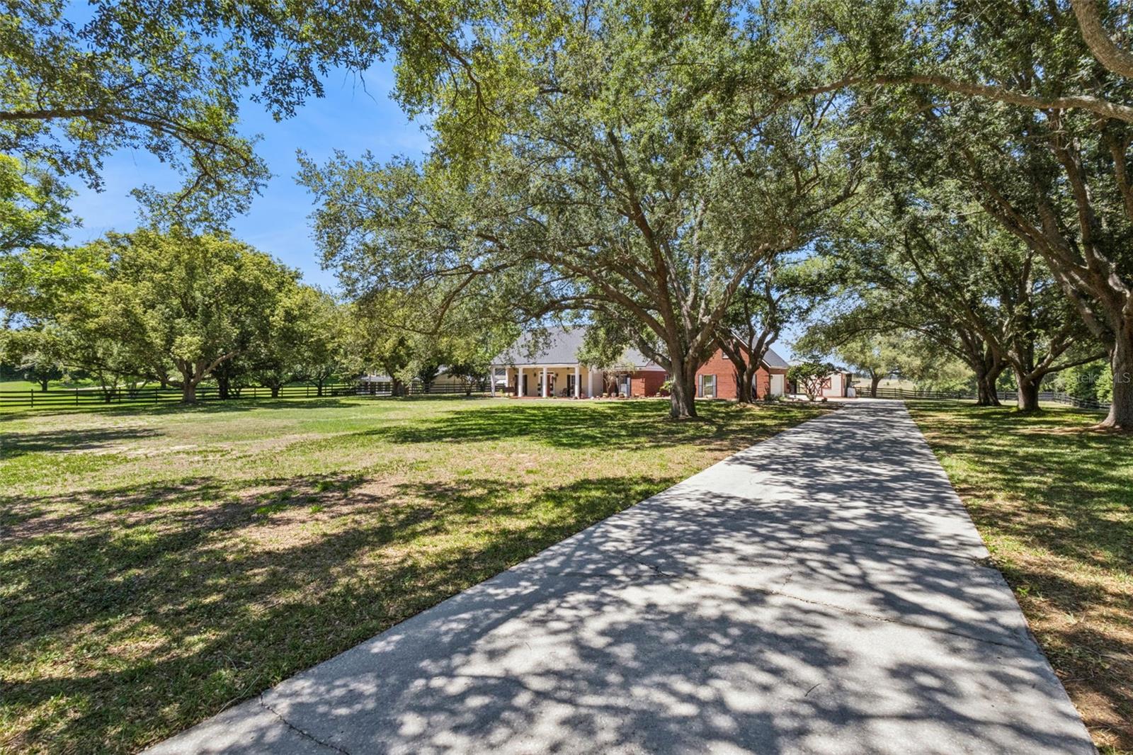 Image 60 of 69 For 14951 Thoroughbred Ln