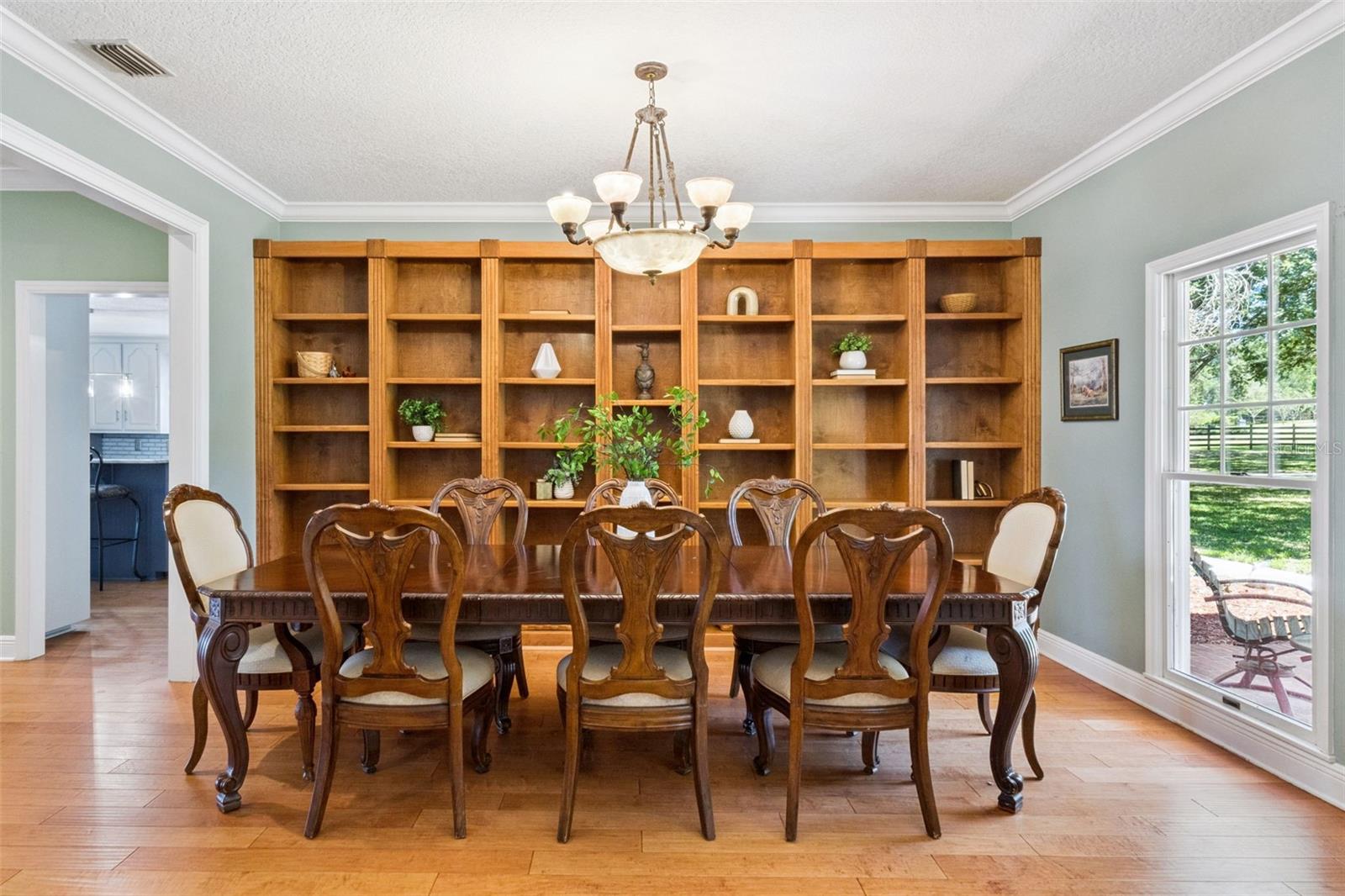 Image 8 of 69 For 14951 Thoroughbred Ln