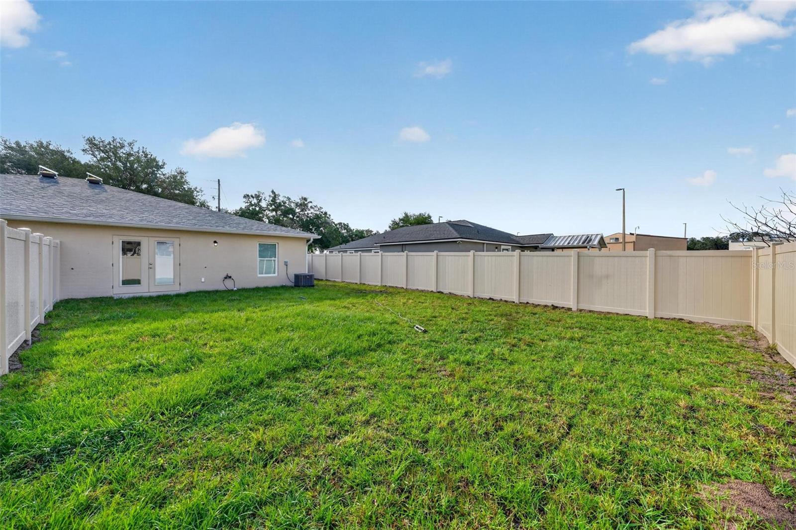 Image 10 of 21 For 32635 Vista Avenue
