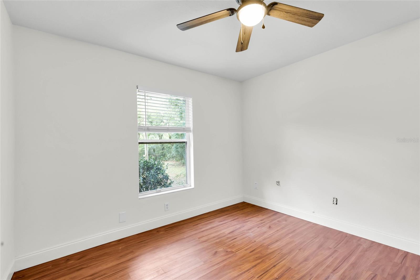 Image 17 of 31 For 40206 Palm Street