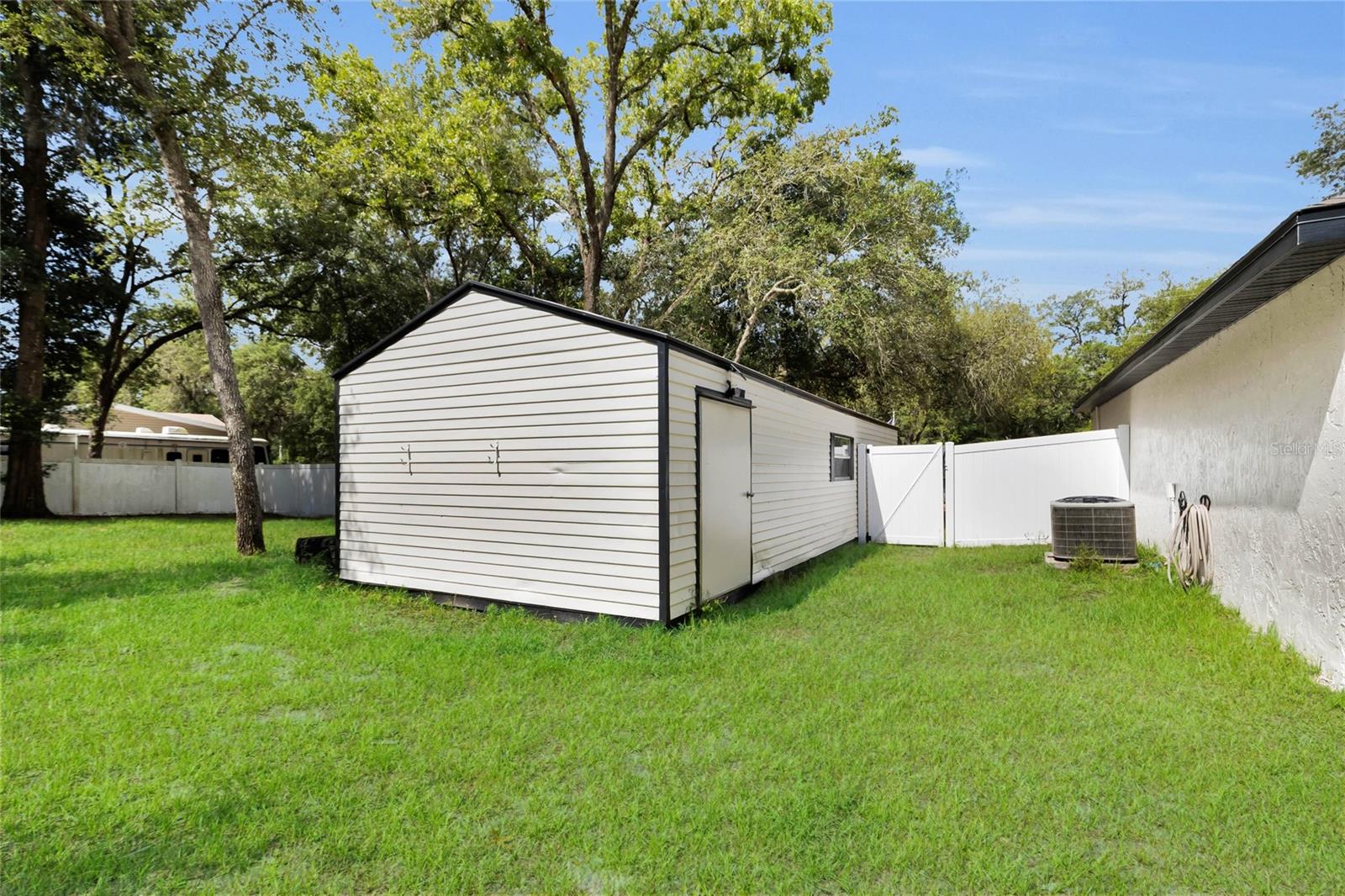 Image 23 of 31 For 40206 Palm Street