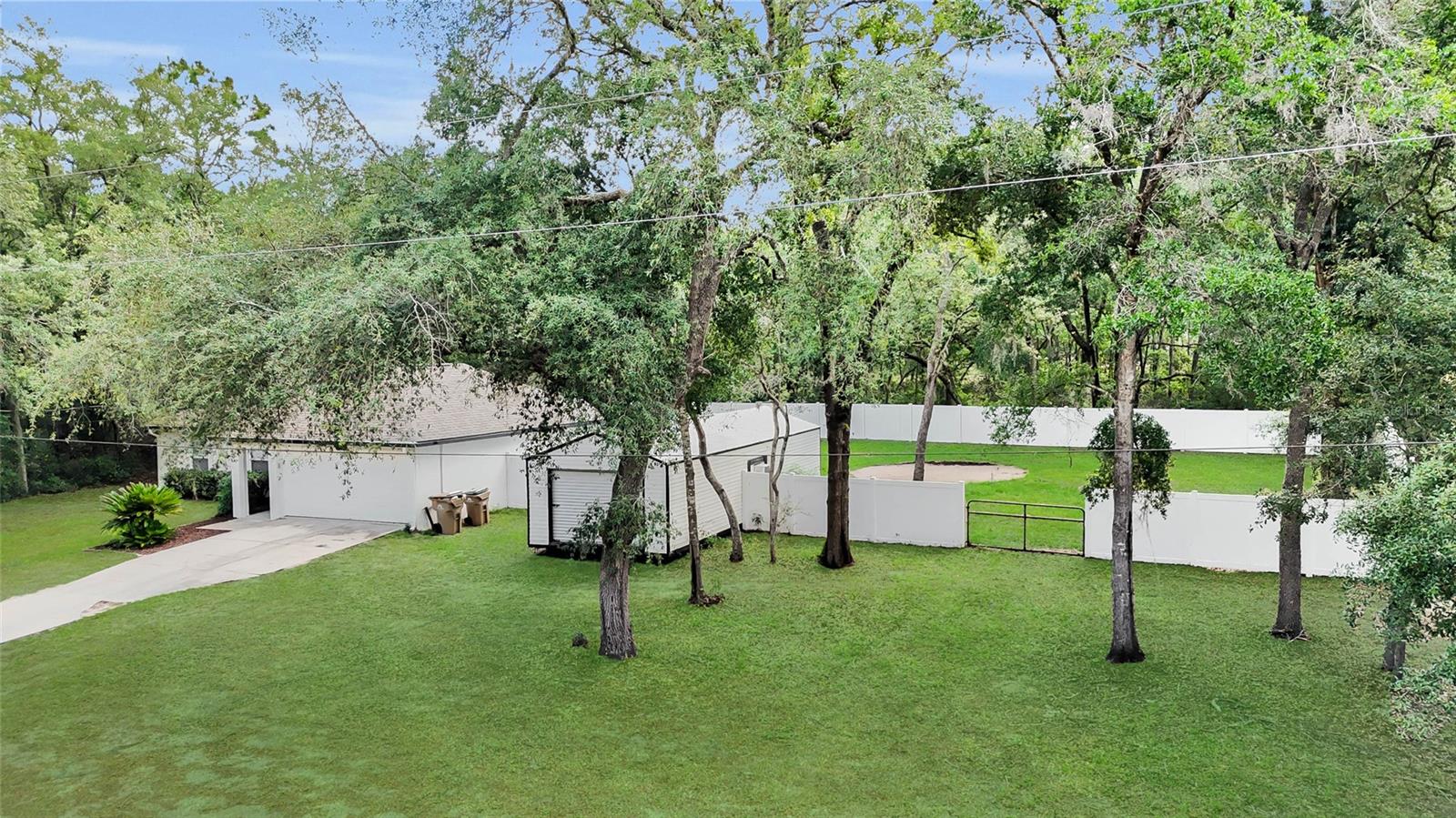 Image 4 of 31 For 40206 Palm Street
